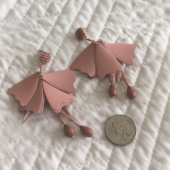 Francesca Floral Earrings. - Picture 2 of 2